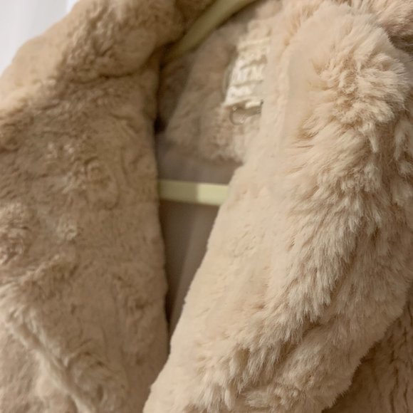 Pink Martini Beige Faux Fur Teddy Coat - Picture 3 of 10
